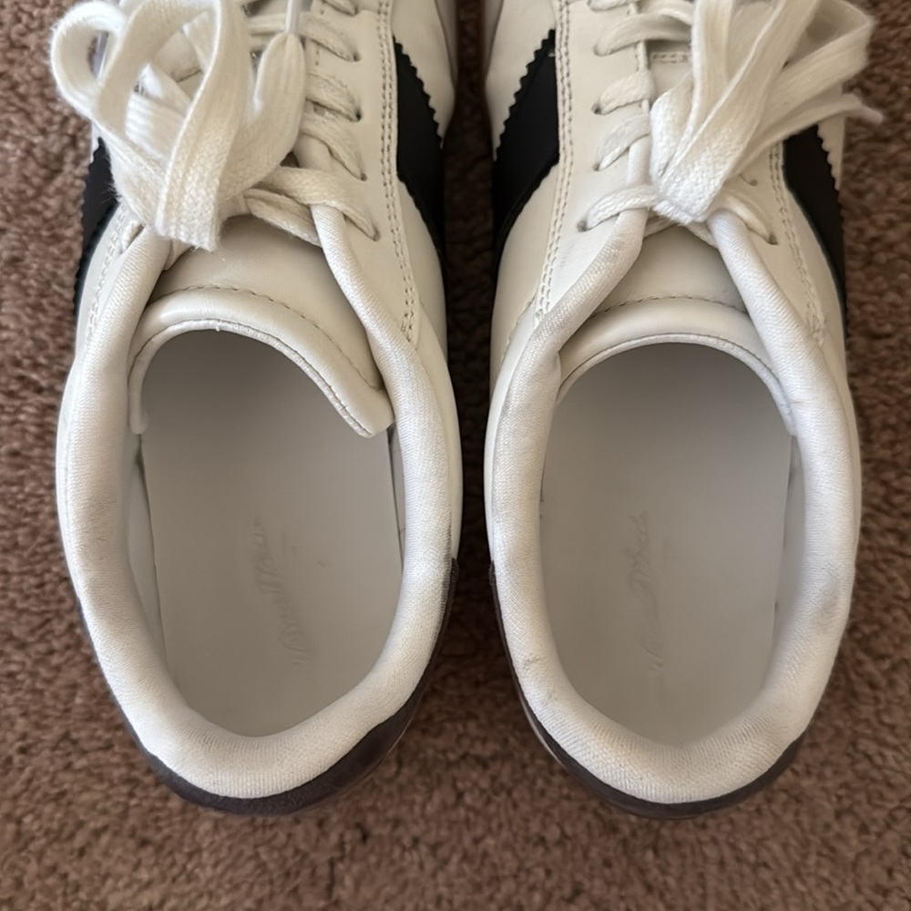 Universal Thread Womens’s Spencer White Low Top Fashion Sneakers 7 - Picture 7 of 9